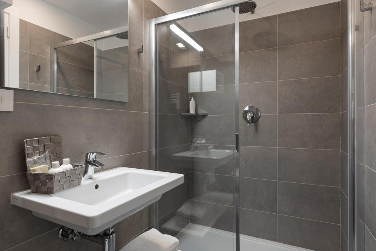 Oneweek Gaeta Suites And Apartments Eksteriør bilde