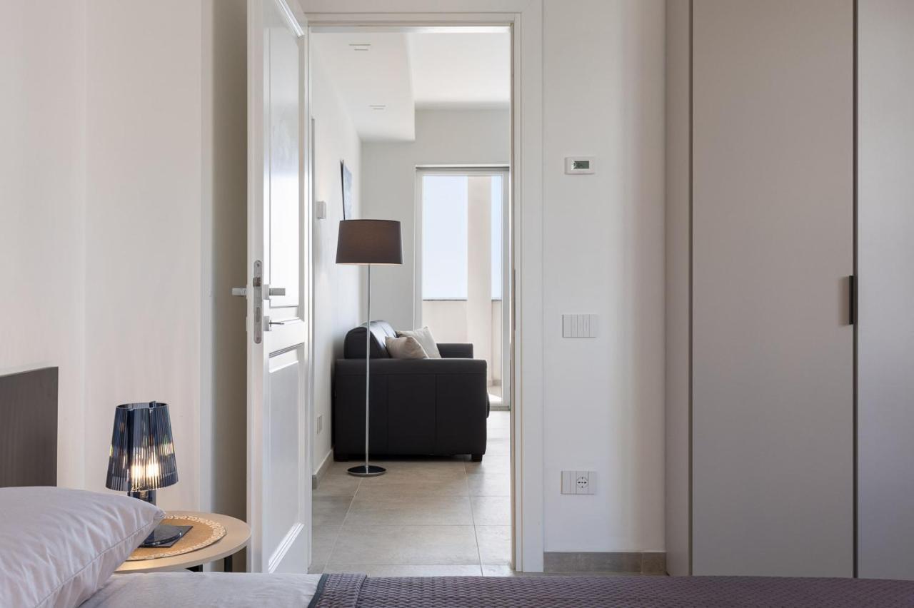Oneweek Gaeta Suites And Apartments Eksteriør bilde